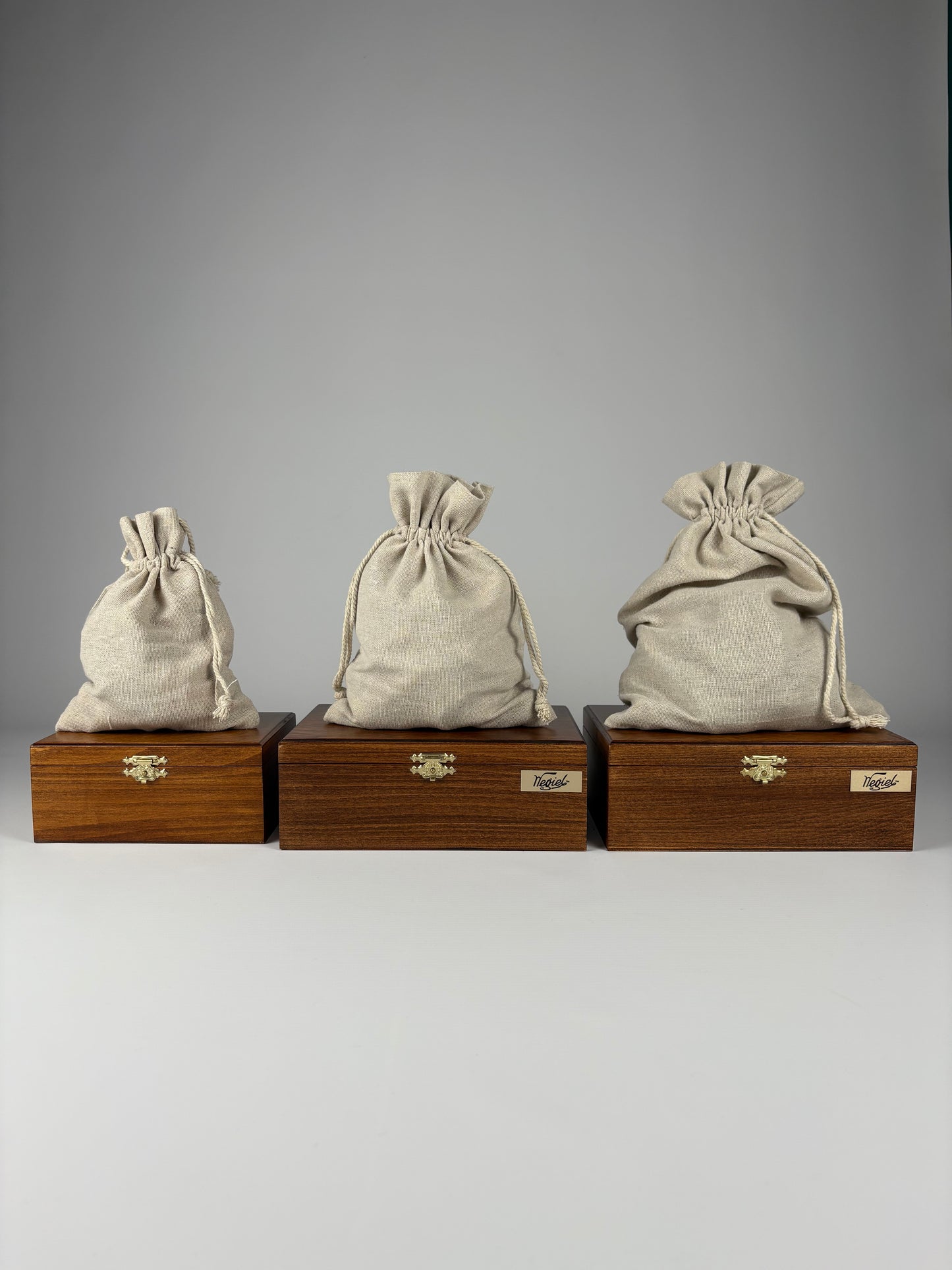 Pièces d'échecs en bois